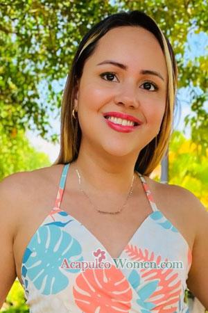 220441 - Vanessa Age: 36 - Colombia