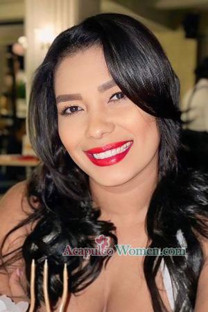 225434 - Laury Age: 32 - Colombia